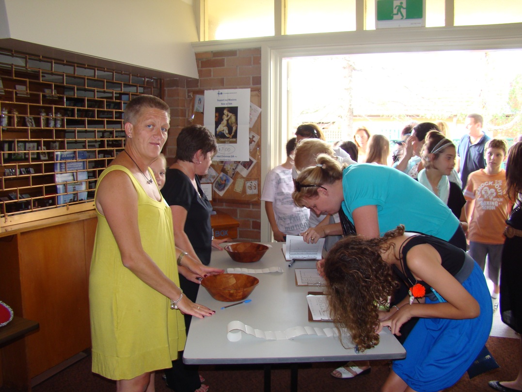 2009 Youth Group Photo Album of St Therese Parish, Padstow.